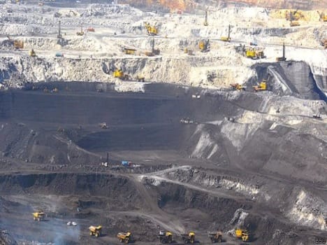 people protest against coal block mine
