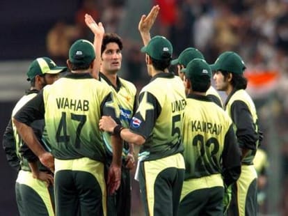 sachin, sourav ganguly and laxman will decide team india new coach.