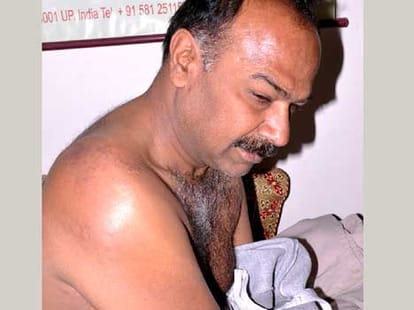 bjp leader beaten by ssp dharmveer in bareilly.