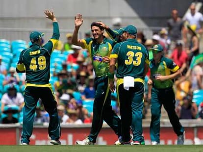 steven smith will be the australian captain against england in tri series