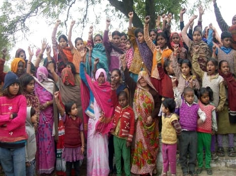 women fight with soldier in payla