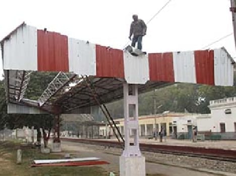 Swivel mounted on Bhurne Hrnamganj station