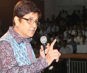 Kiran bedi is on top trend at social media in delhi