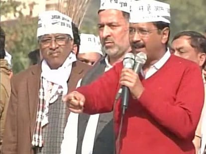 Kejriwal did not respond of this notice than EC registered a criminal complaint.