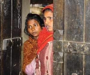 Special story on malihabad poisonous liquor. 