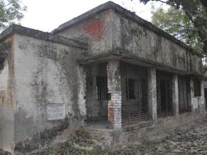 Special story on malihabad poisonous liquor. 