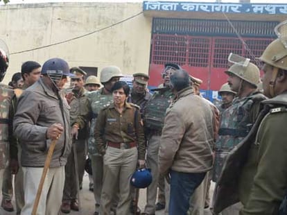SSP mathura killed my husband, says Tonta's wife