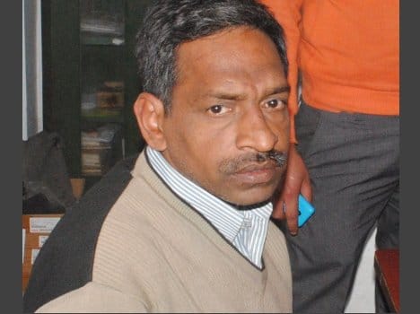 employee arrested with bribe.