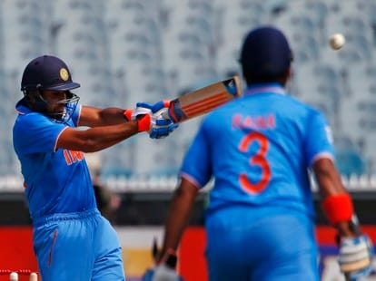 david warner fights with rohit sharma In melbourne ODI