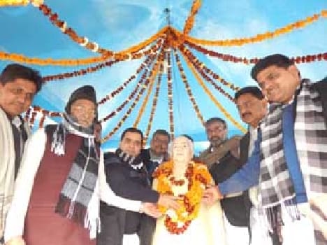 Central Government: Dharmendra has been cheating people