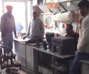 20 lakh theft at nalagarh.