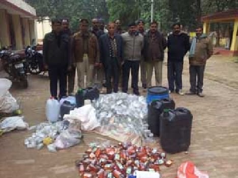 Crackdowns on illegal liquor factory