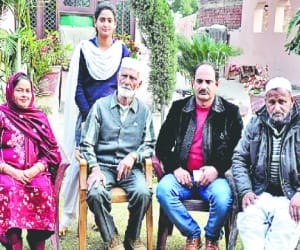 Ismayl will meet after 60 years splitting from his family