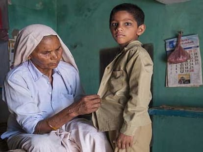 worlds oldest mother at the age of 76