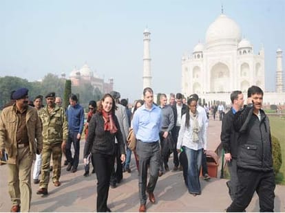 Akhilesh to promote tourism in Uttar Pradesh.