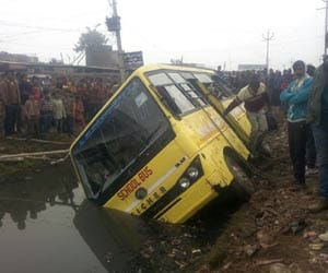 School bus accident in Firozabad.