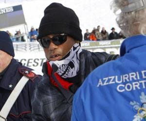 Tiger Woods Front Tooth Knocked out by Videographer in italy