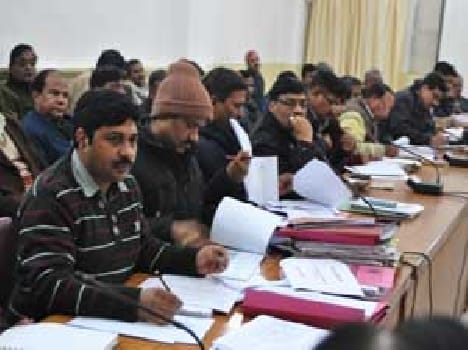 Expressed strong displeasure at the slow progress of DM