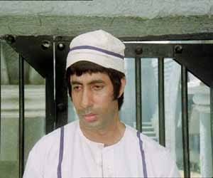 film deewar on complet of 40 years, Amitabh said thanks