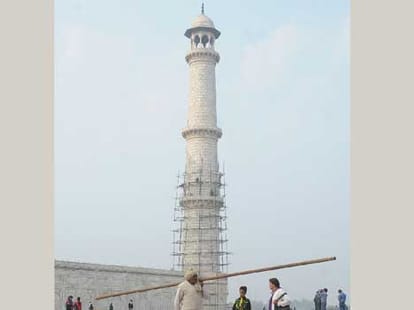 special alert in aligarh on obama visit.