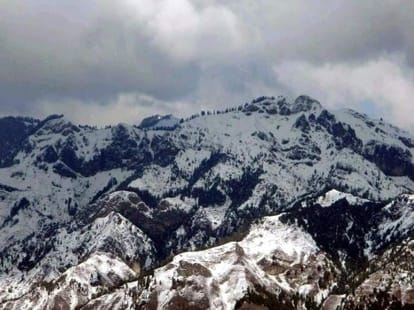 snowfall and cold wave in uttarakhand.