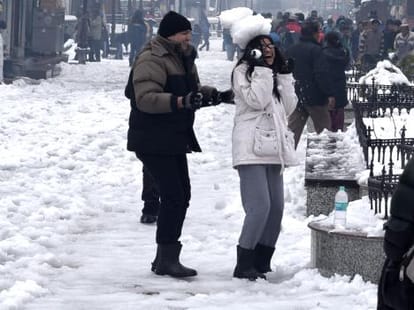 alert for heavy snowfall in himachal.