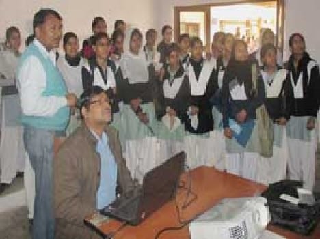 Carpet ,weaving, process, students, were, invited 