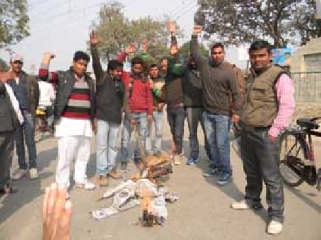 Shibli blew doctoral students mannequin