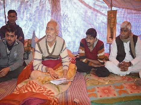 fir loged againt satyagrahi in mathura