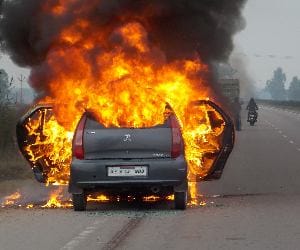 car burn at jammu pathankot highway