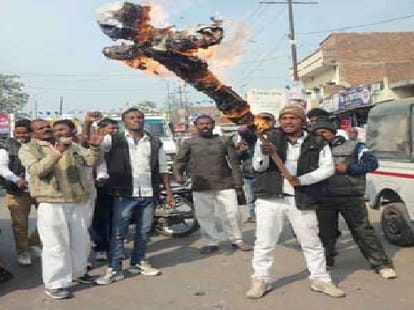 barack obama visit protest in uttarakhand.