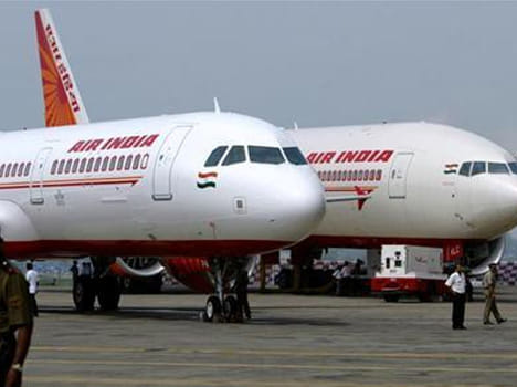 Air india pilot start fighting in cockpit 