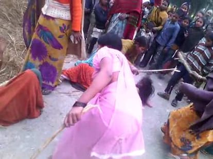 Mother and daughter get beaten in Bahraich.