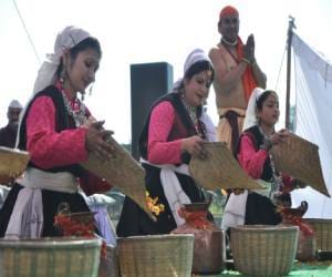 Nati Folk Dance on Laga Dholo ra dhamaka