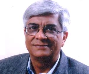 Padma Award to PGI director Yogesh Chawla 