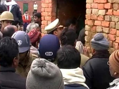 six brutally killed in meerut.