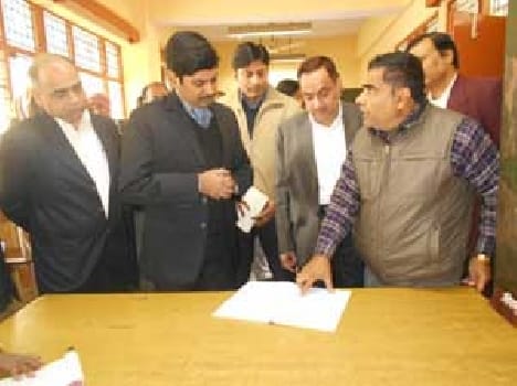 Clerk suspended in negligence