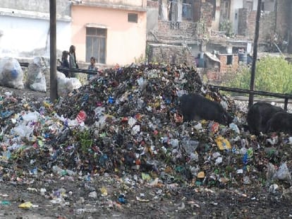 lucknow nagar nigam hike price of garbage collection