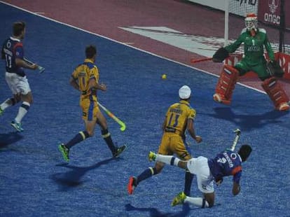 HIL Auction: Akashdeep Gets Better Deal Than Sardar Singh