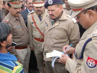 six brutally killed in meerut.