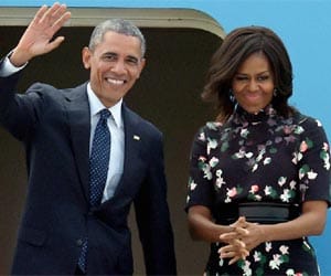 Michelle Obama in controversies for not covering her head in Saudi Arab