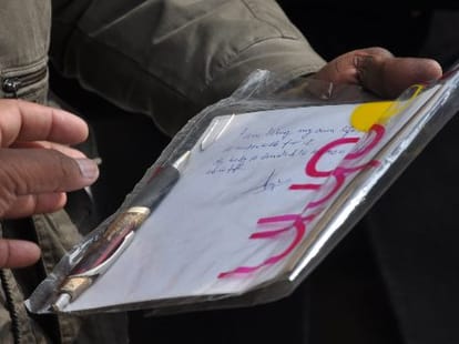 women commit suicide at una