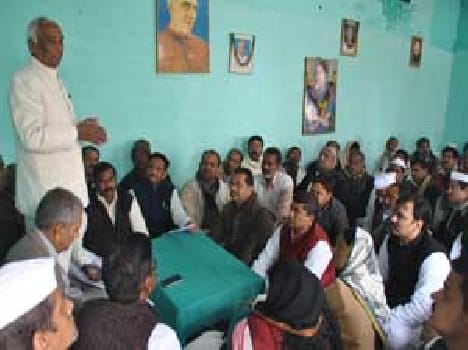 Congressmen pledged campaign against problems