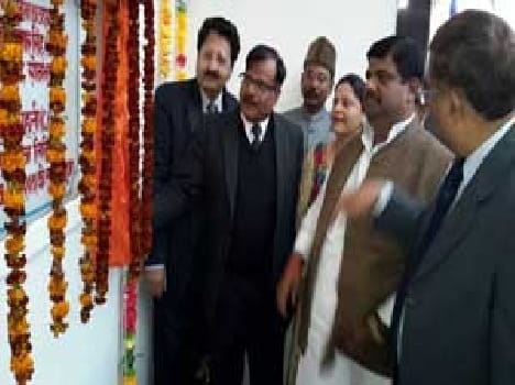 Open first AC shopping district Maal