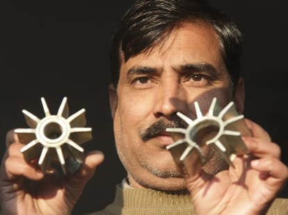 pakistan again violates ceasefire at IB along kathua sector