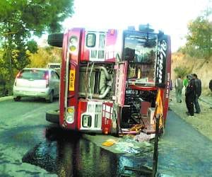 accident at una 10 injured.