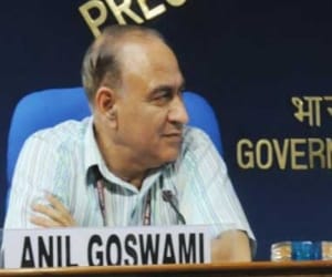 Union Home Secy reviews post-flood work in Reasi
