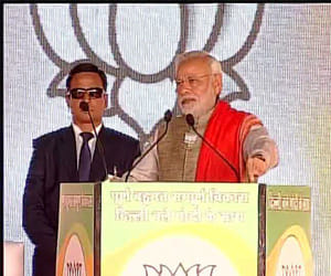 Modi attack on Kejriwal at rally in Delhi 