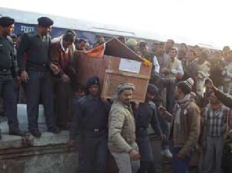 BSF soldiers killed by falling ill in the train