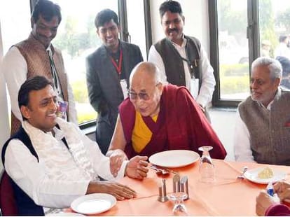 CM Akhilesh meets to Dalai Lama.